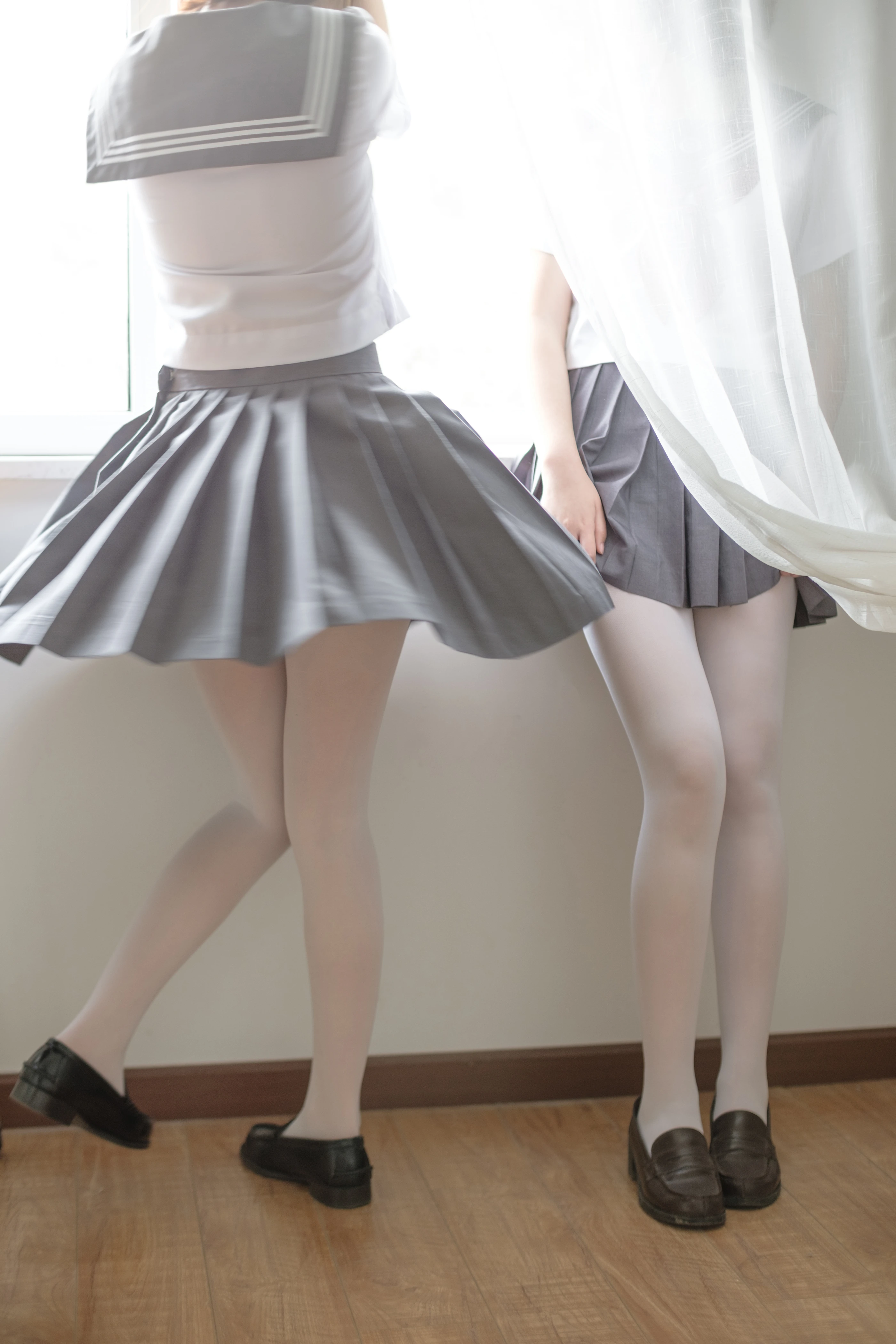 森萝财团 [X-025] JK白丝姐妹花 [131P 1V]插图2